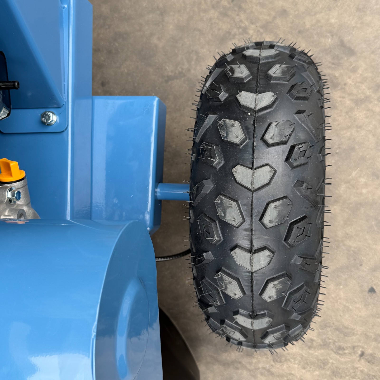 Stump Grinder 15HP 420cc Walk-behind, Electrec Start, 15 Cut Height/10 Cut Depth