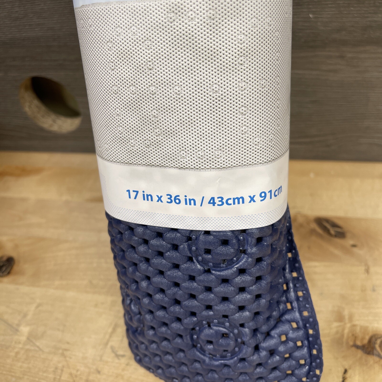 Splash Home Softee Bath Mat Suction Cups 17” x 36” Brand New