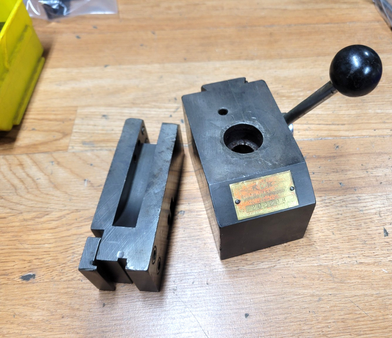 KDK QUICK CHANGE TOOL HOLDDER 200 BODY W. 154 HOLDER