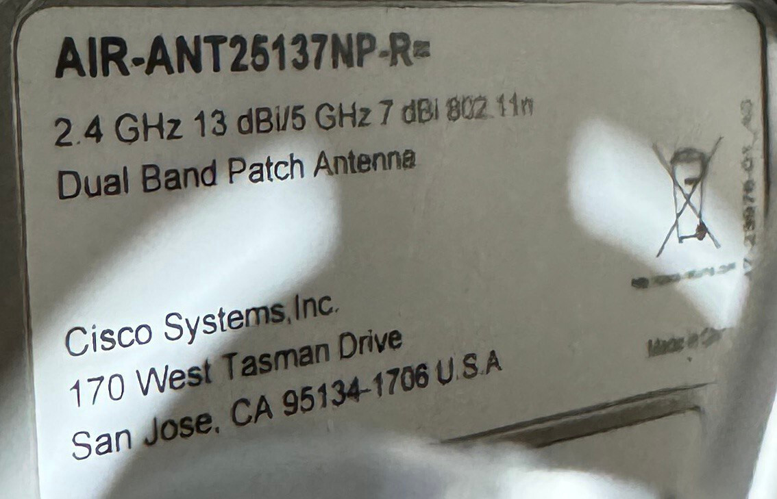 Cisco Aironet Six-Element Dual-Band MIMO Patch Array Antenna (AIR-ANT25137NP-R)