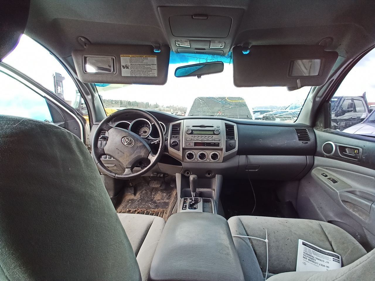 Front Passenger Right Spindle/Knuckle w/Hub from 2006 Toyota Tacoma 12786468