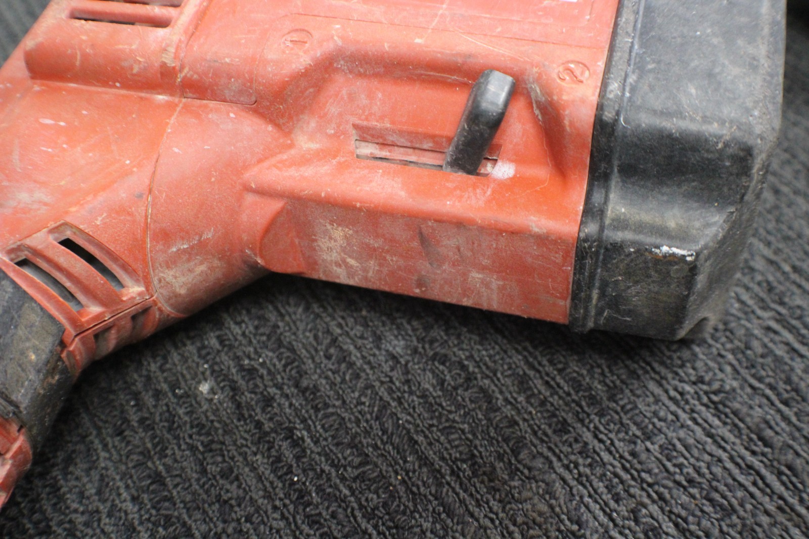 Hilti TE24 - 115V Corded Rotary HAMMER DRILL - W/Hard Shell Case.