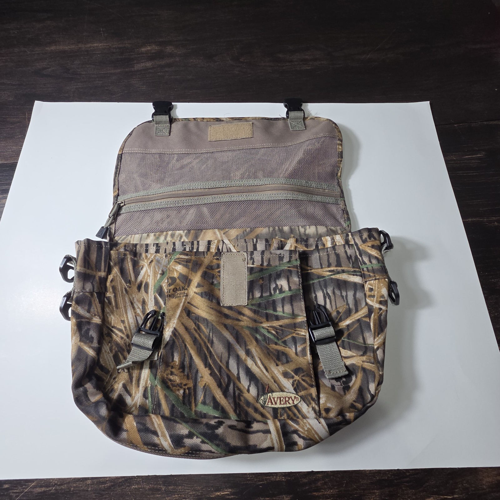 Ducks Unlimited Avery Camo Messenger Bag *Missing Components