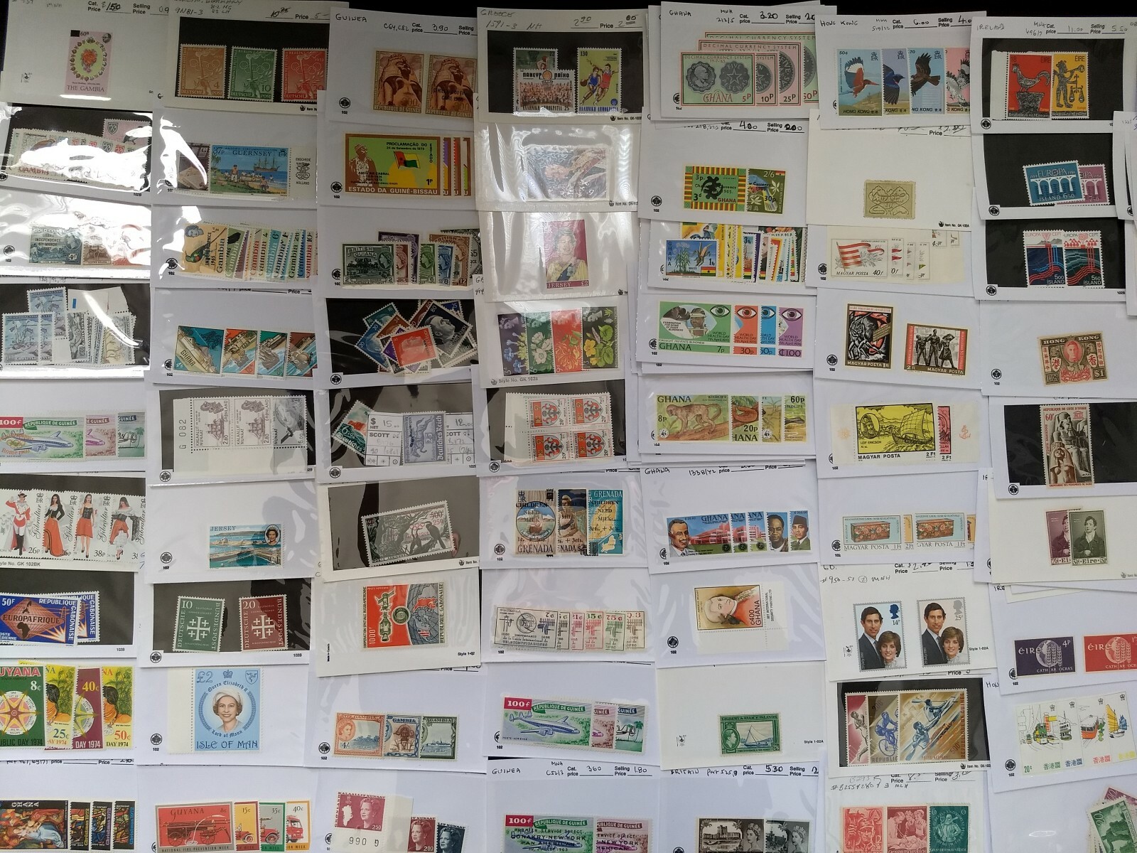 Worldwide Stamp Collection MNH - 600 Different from 100 Countries in Full Sets