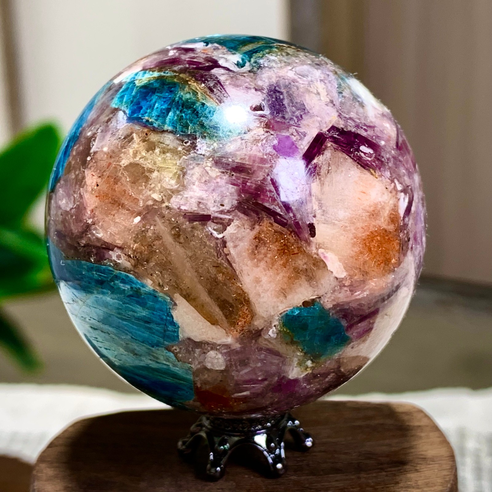 160G Natural Blue Aptite +Sun Stone purple lepidolite Sphere mineral sample