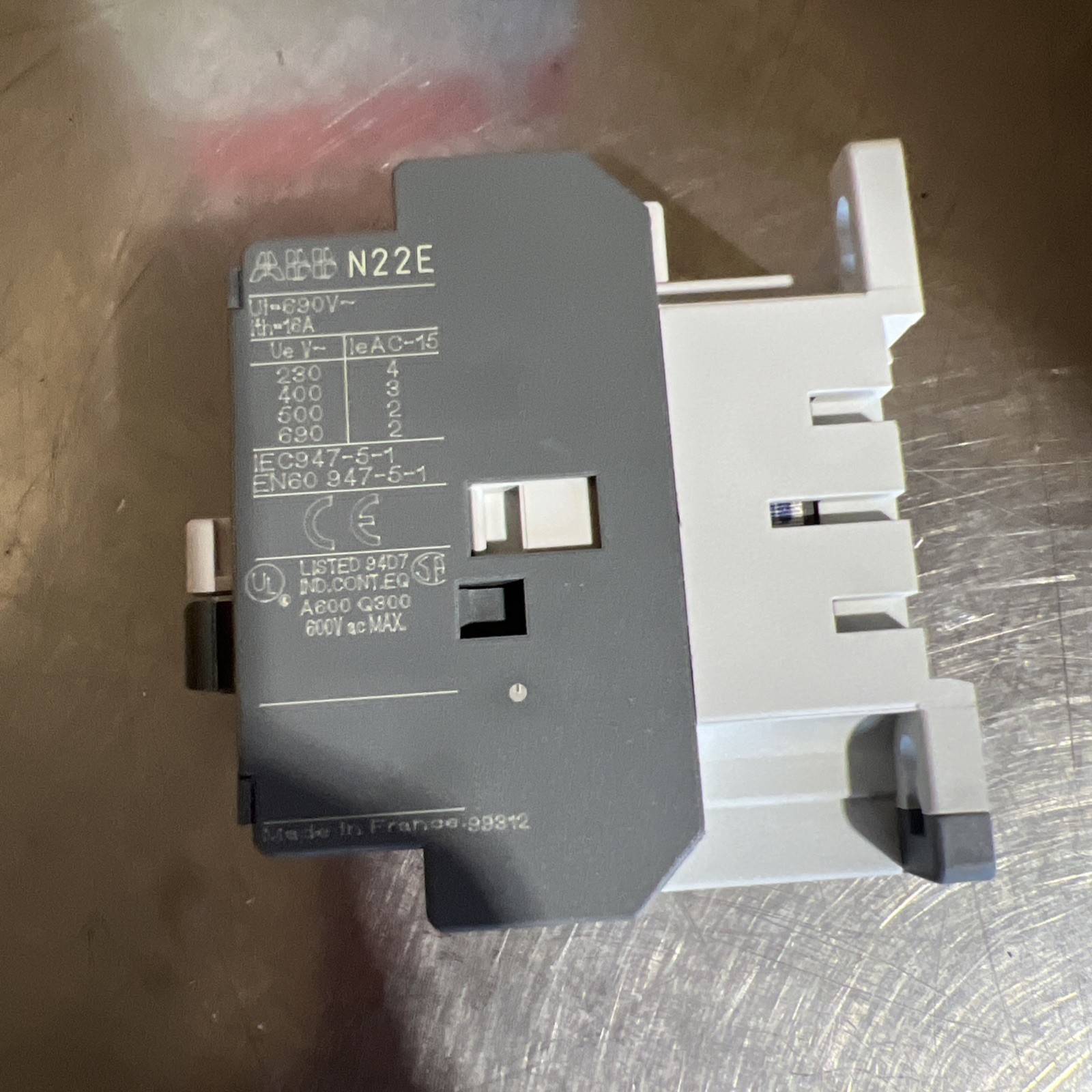 ABB 1SBH141001R8422 (N22E-84) Relay Contactor Nos Surplus