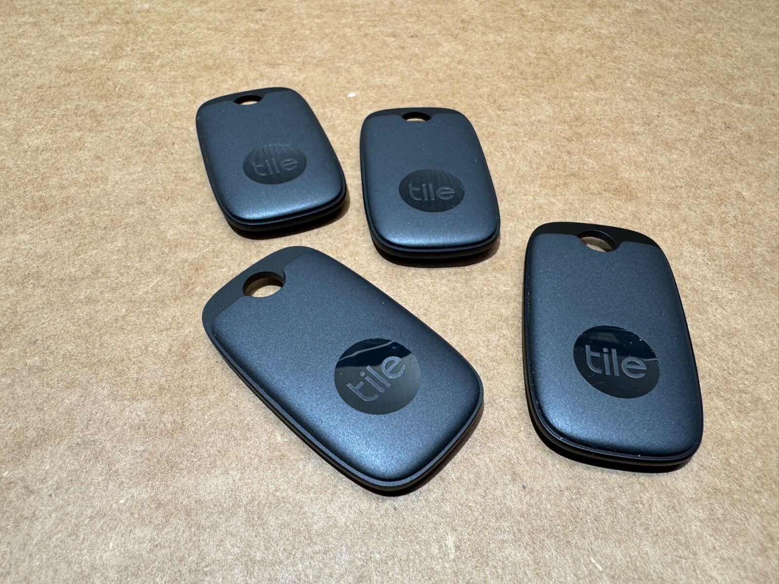 [4-PACK] TILE PRO (BLACK) 2022 BLUETOOTH TRACKER FINDER - [RE-43001 / RE-43004]