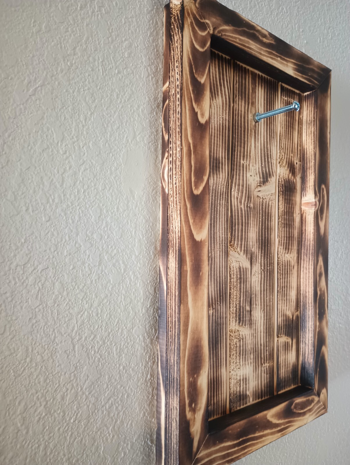 Rustic European Mount Plaque w/Hanger