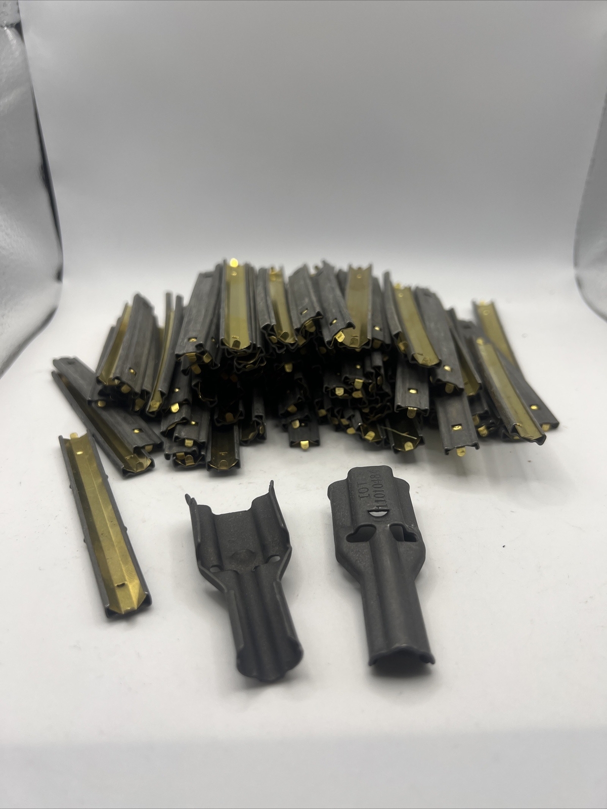 USGI STRIPPER CLIPS WITH 2 SPOONS 5.56/.223/300BLK LOT OF 100 w/Speed Loaders