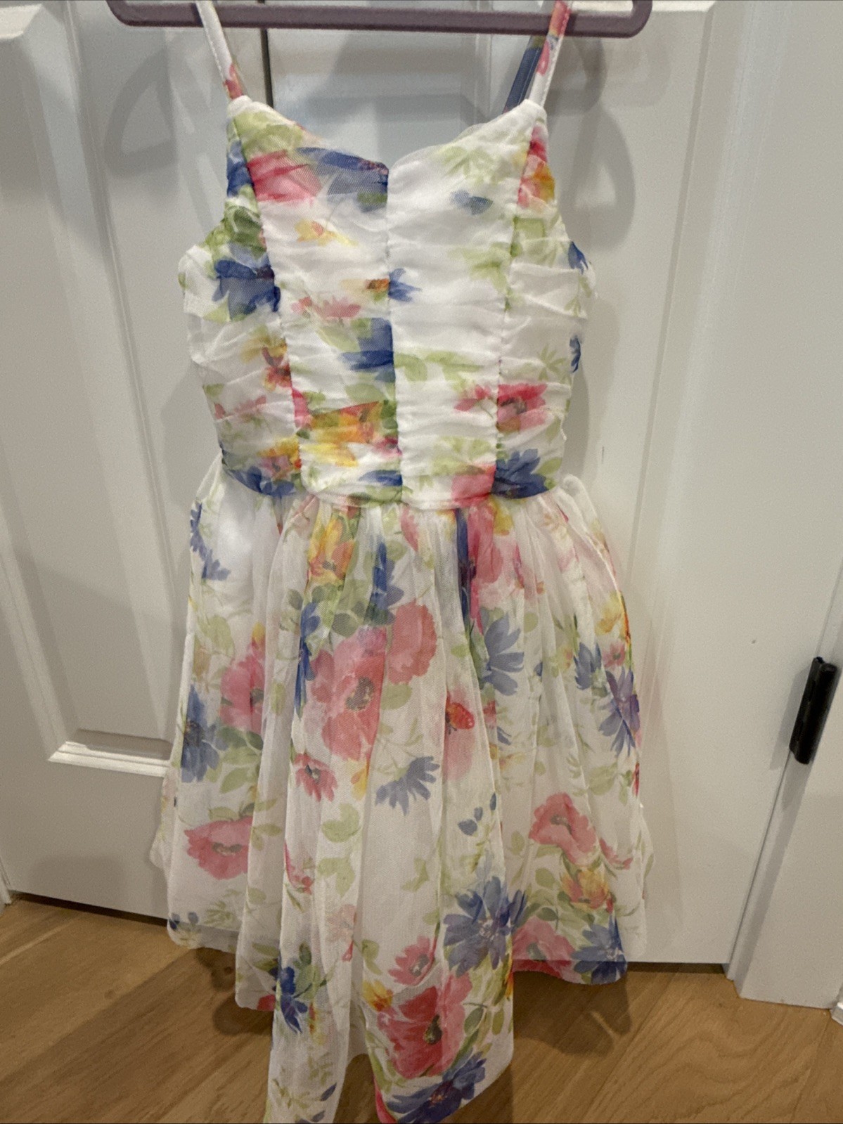 Girls Beautiful Spring/Easter Dress, Size 6