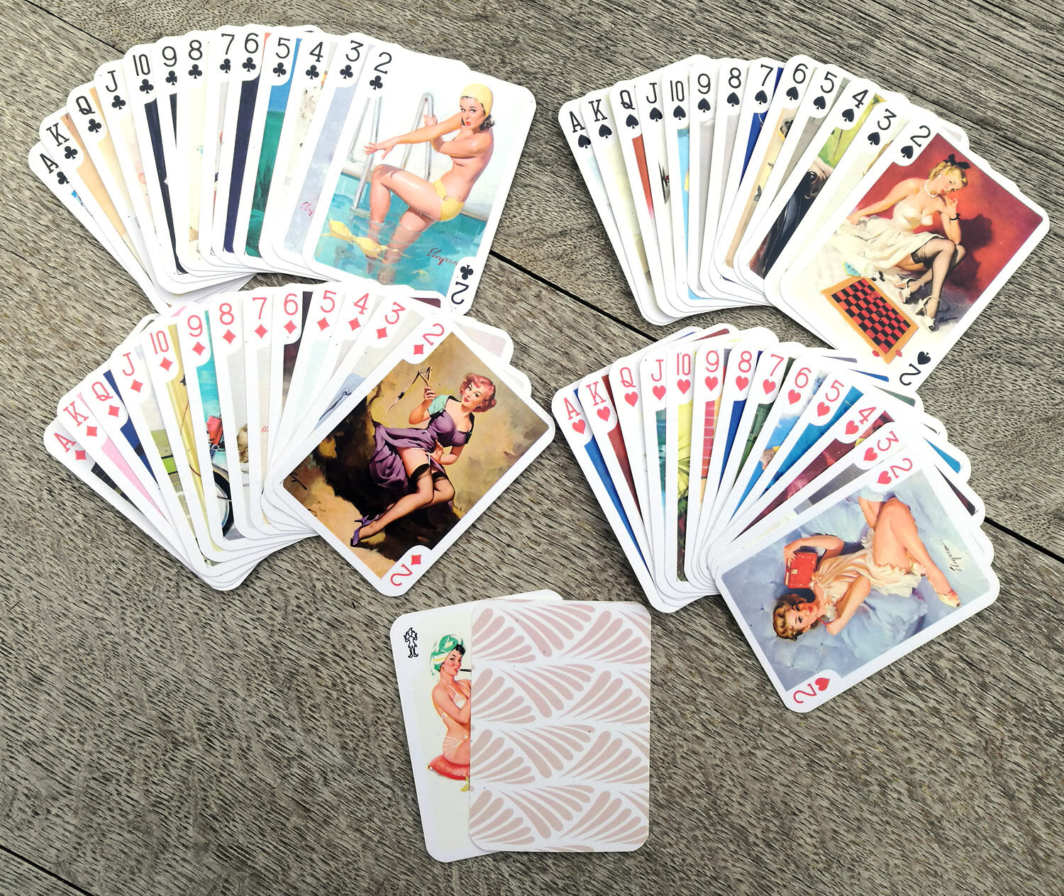 Playing Cards ~ PIN-UP LADIES Vintage Women in Pin Up Style Outfits 035