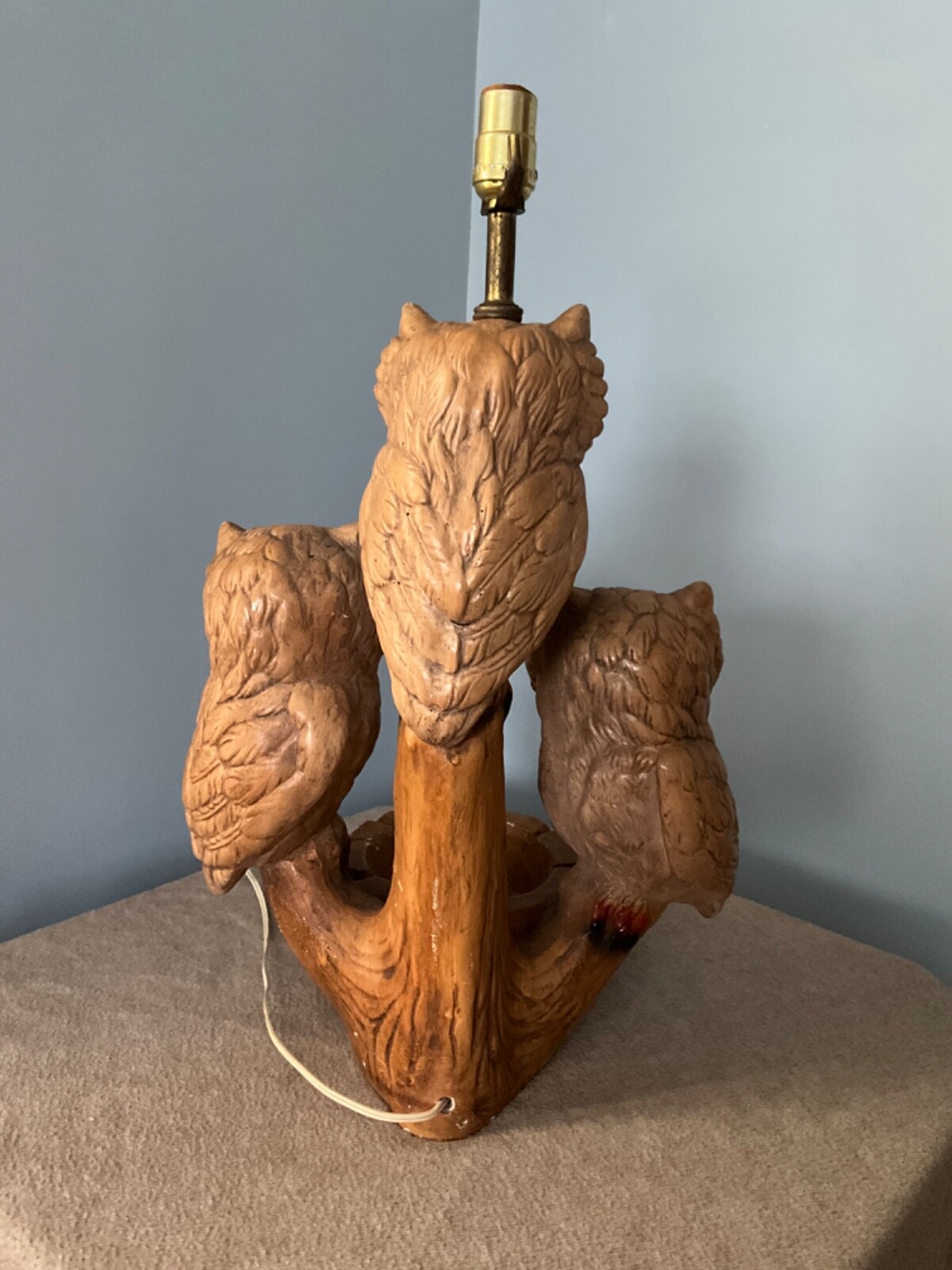 Old Vintage three Owls cabin Table Lamp 2’ tall with ashtray chalkware working