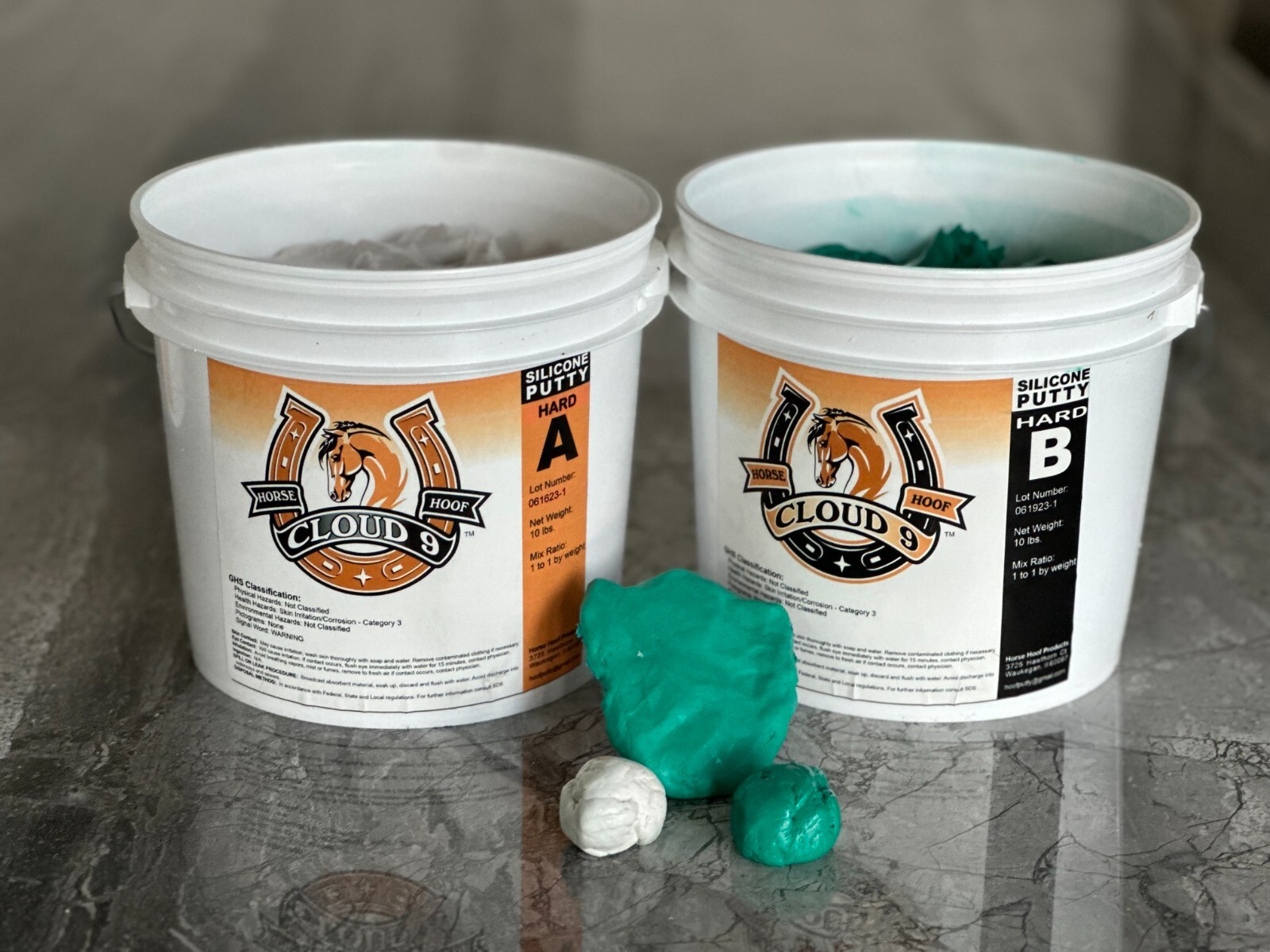 Cloud 9 Horse Hoof Silicone Putty, Medium Hardness, 3lb Pad & Impression