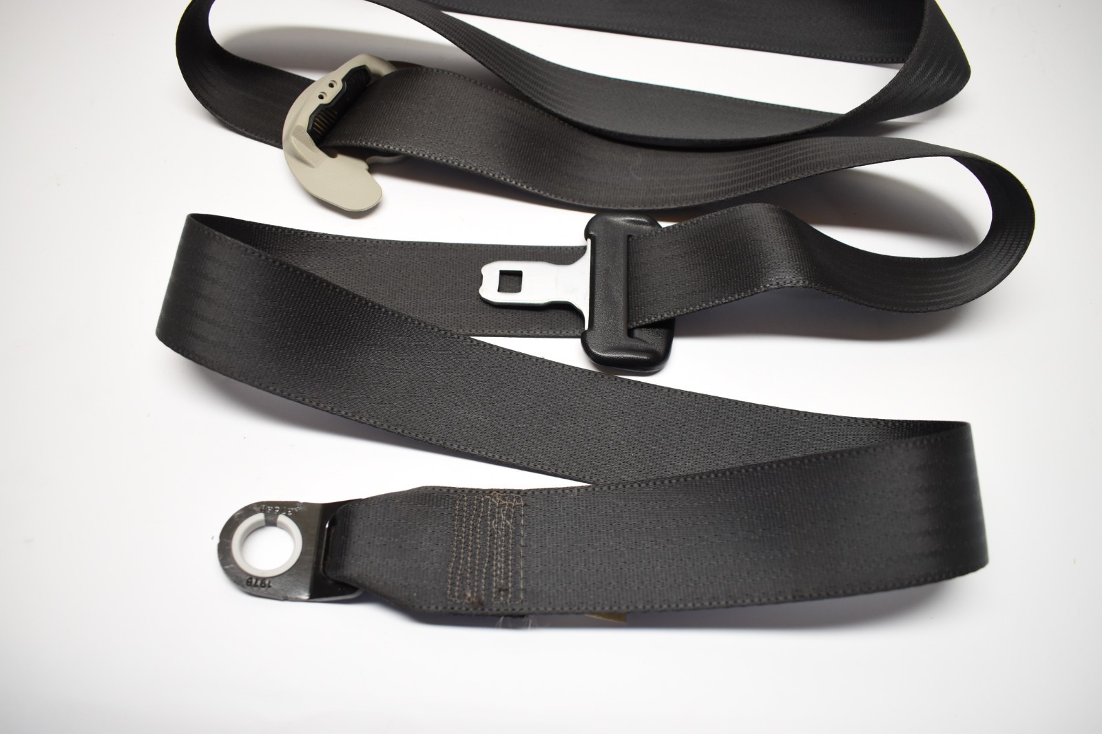 2009-2013 TOYOTA TUNDRA PASSENGER FRONT SEAT BELT RETRACTOR BLACK OEM CREW DBL