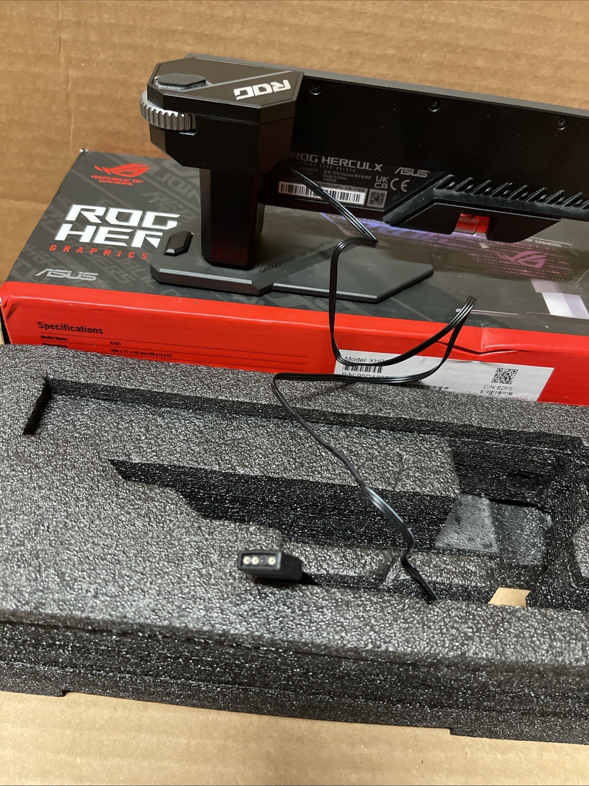 ASUS ROG Herculx Graphics Card Anti-Sag Holder, Incl Spirit Level, Aura Sync RGB