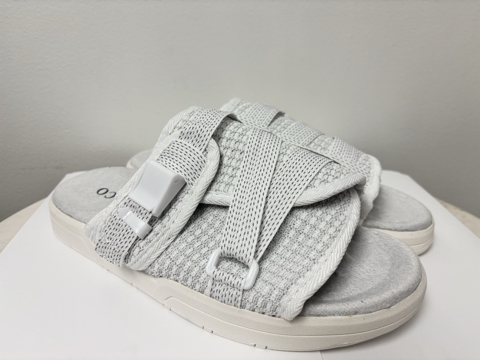 DracoSides Lightning Slide Sandals Men's Size 9-10 US NEW In Box