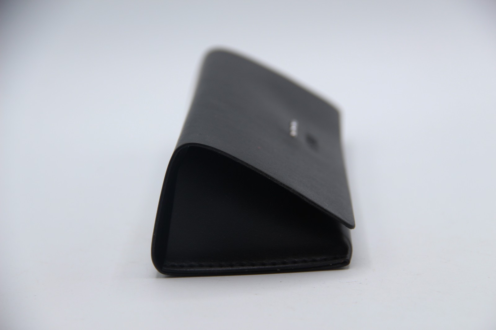 NEW FENDI AUTHENTIC EYEGLASSES BLACK SMALL MAGNETIC CASE CLOTH