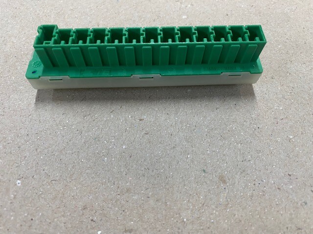 Fuse Connector Can Buss - Mopar (68230877AA)