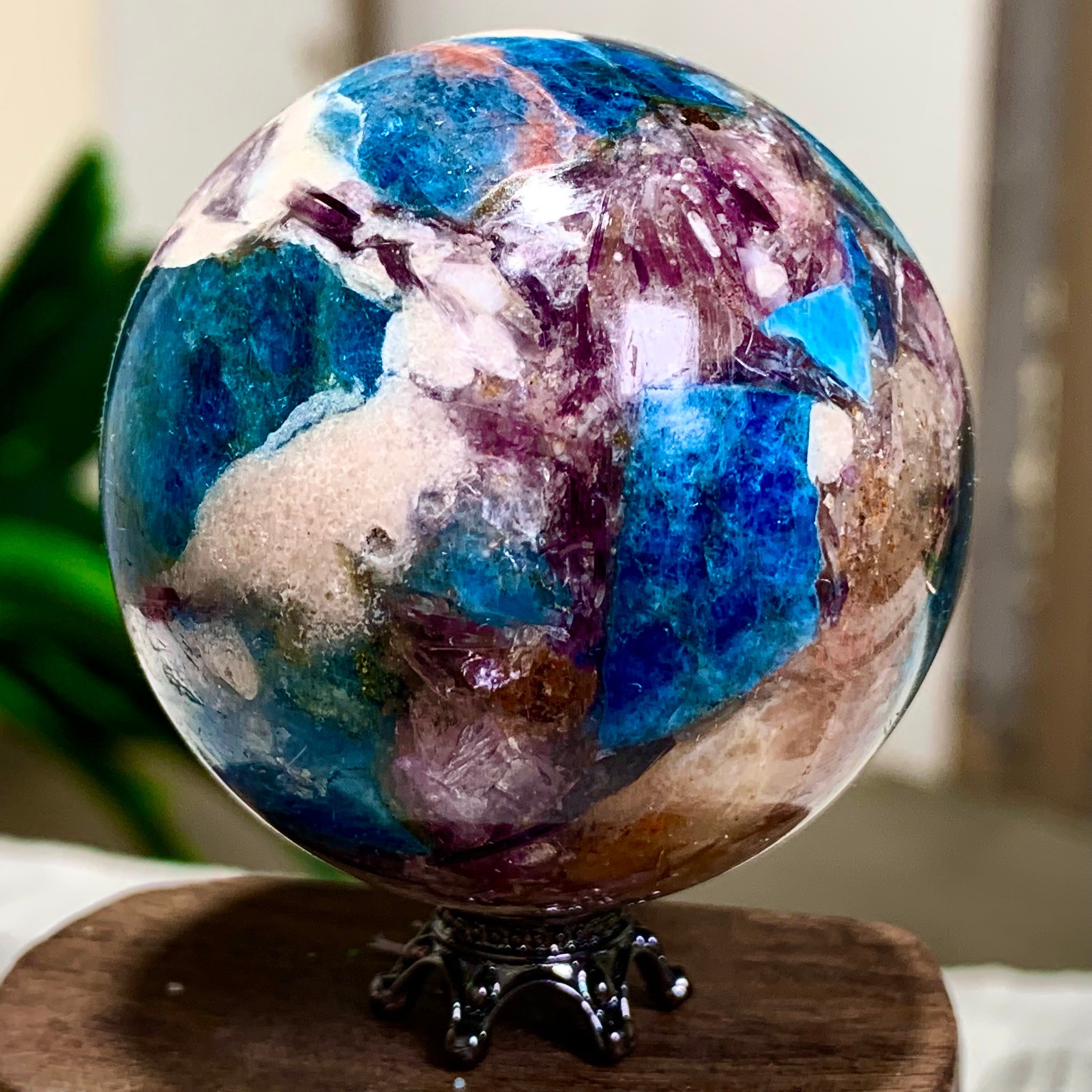 152G Natural Blue Aptite +Sun Stone purple lepidolite Sphere mineral sample