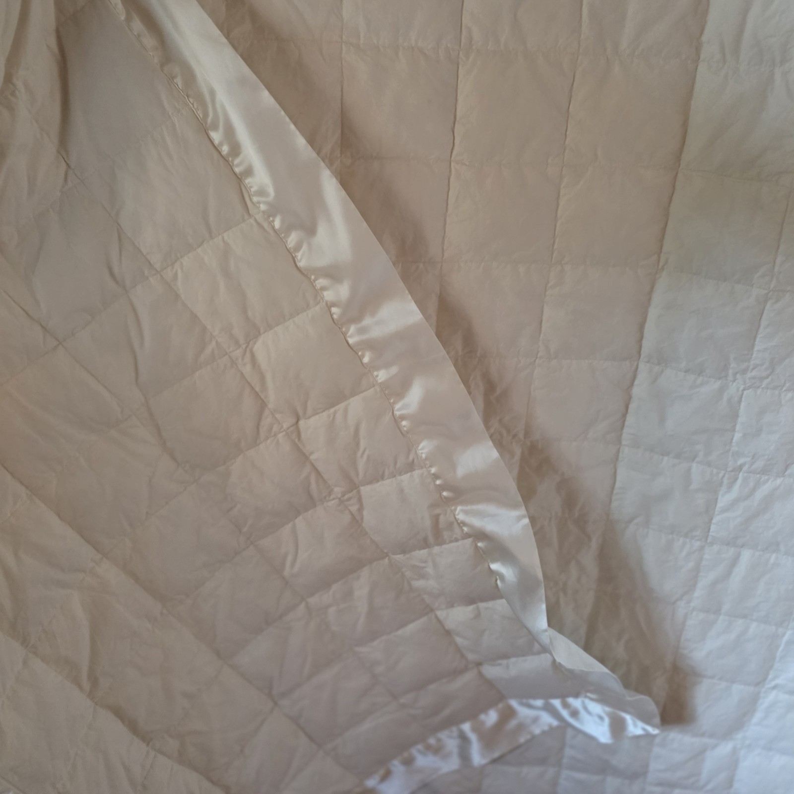 75+% Down Blanket/Duvet Insert By Belk 90x94" READ Queen/Full Ivory Satin Trim