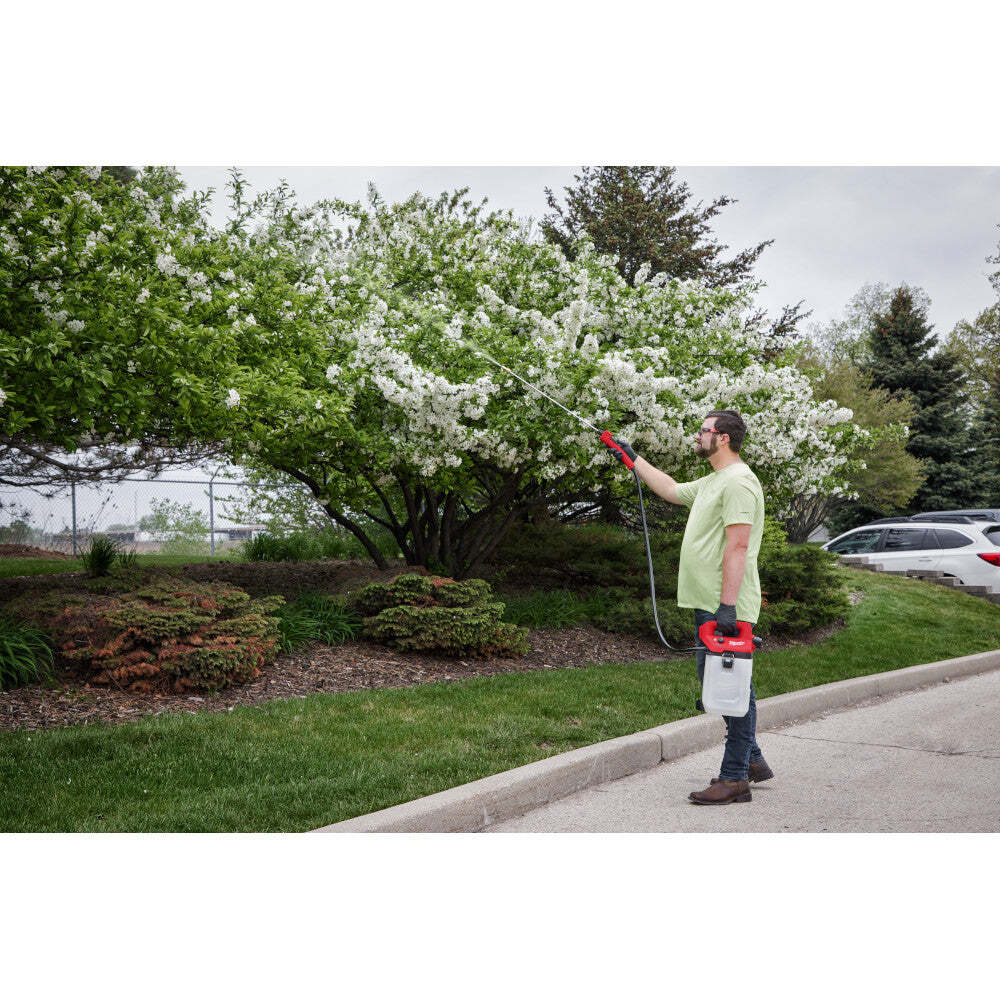 Milwaukee 2528-21G2 12V M12 2 Gallon Handheld Sprayer Kit