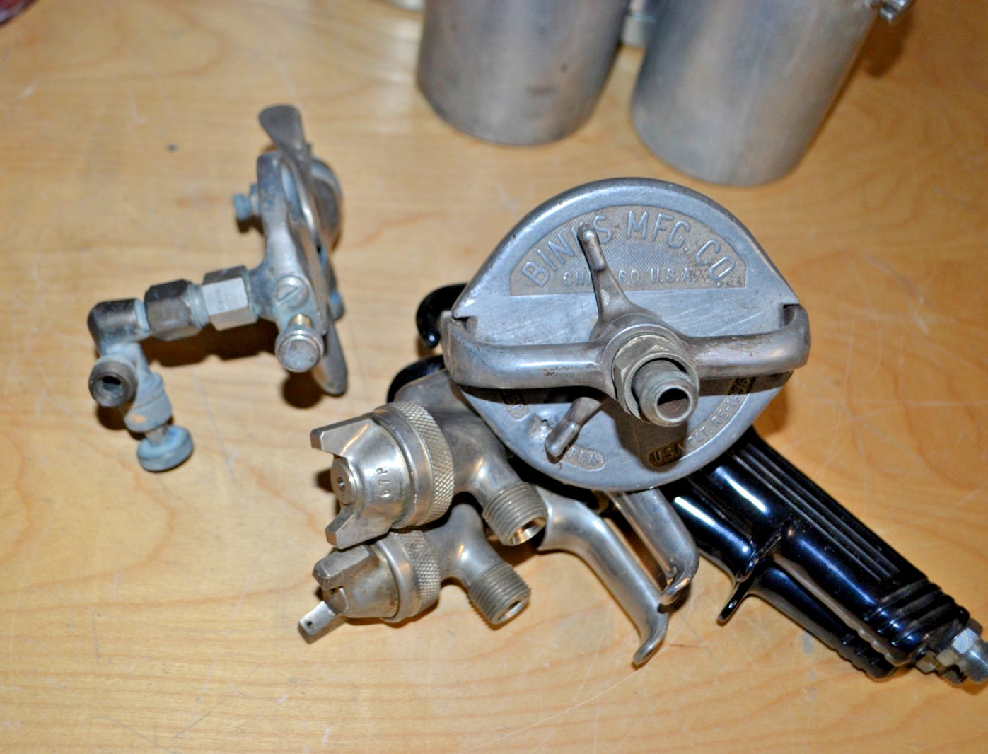 BINKS Mfg. Co. Models 7 , 18 , 15 Paint Spray Guns Lot, Nozzles, Cans ~ USA MADE