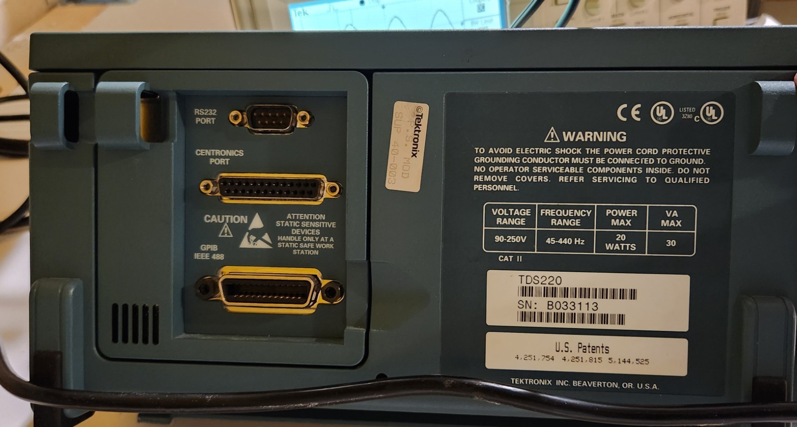 Tektronix TDS 220 Two Channel Digital Real Time Oscilloscope w/ TDS2CM