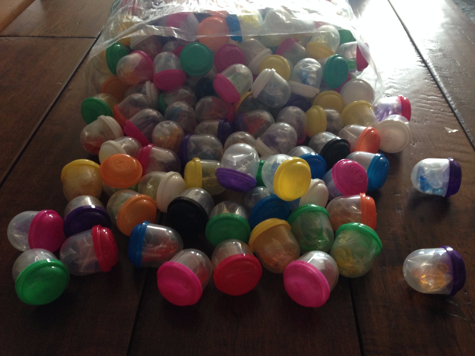 1 inch 1" 1.1" Bulk Vending Machine Acorn Capsules STICKY HANDS TOYS 250 pieces