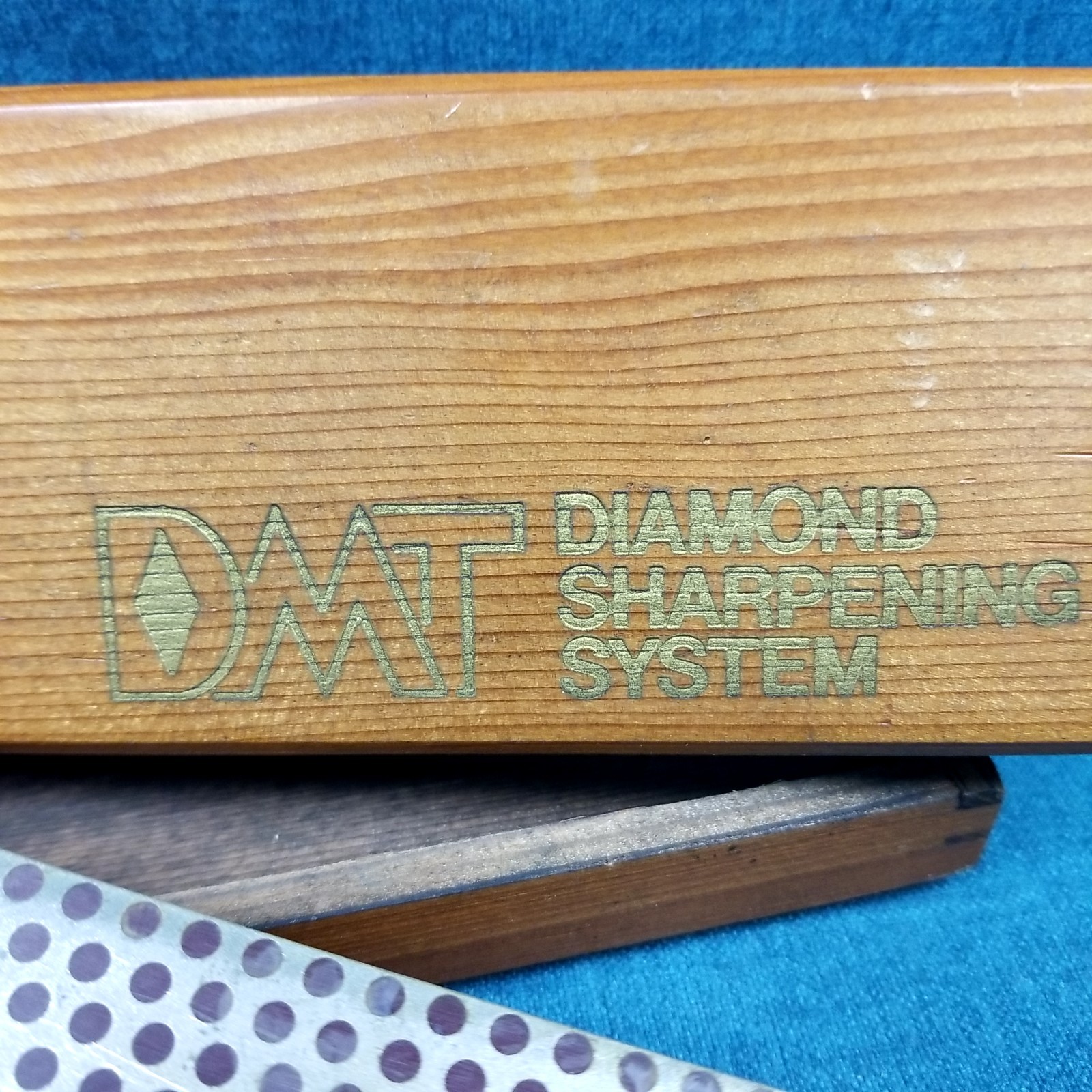 Vtg DMT Diamond Sharpening System Sharpener In Wood Case 6" Red/Fine