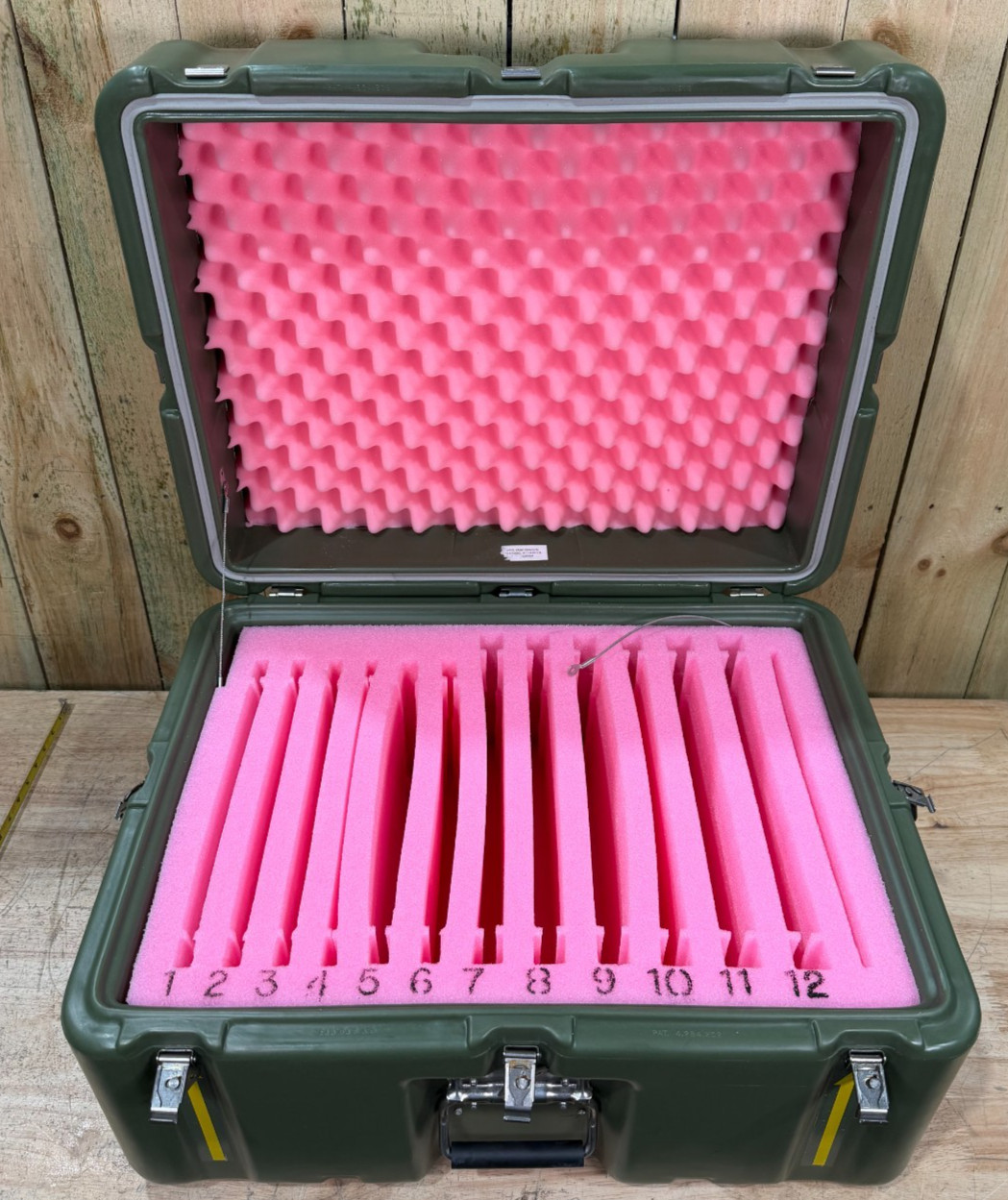 Pelican Hardigg Footlocker Green Case 24.5x18.5x15" Military Waterproof