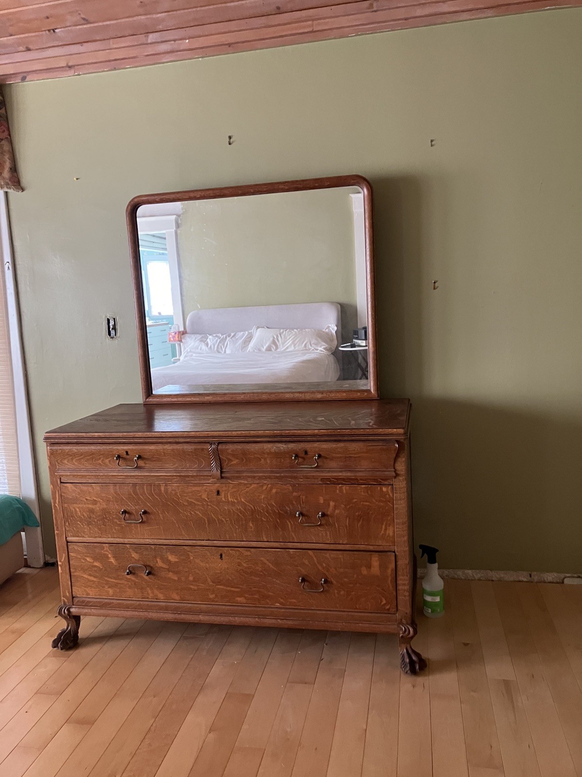 Clawed footed, Antique Solid Wood Dresser Detachable  Mirror – ORIGINAL HARDWARE