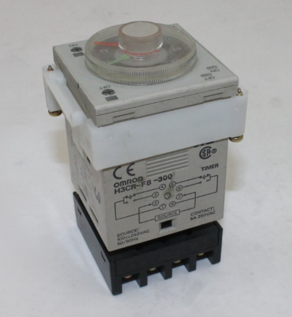 Omron H3CR-F8-300 Timer Relay With P3G-08 Base