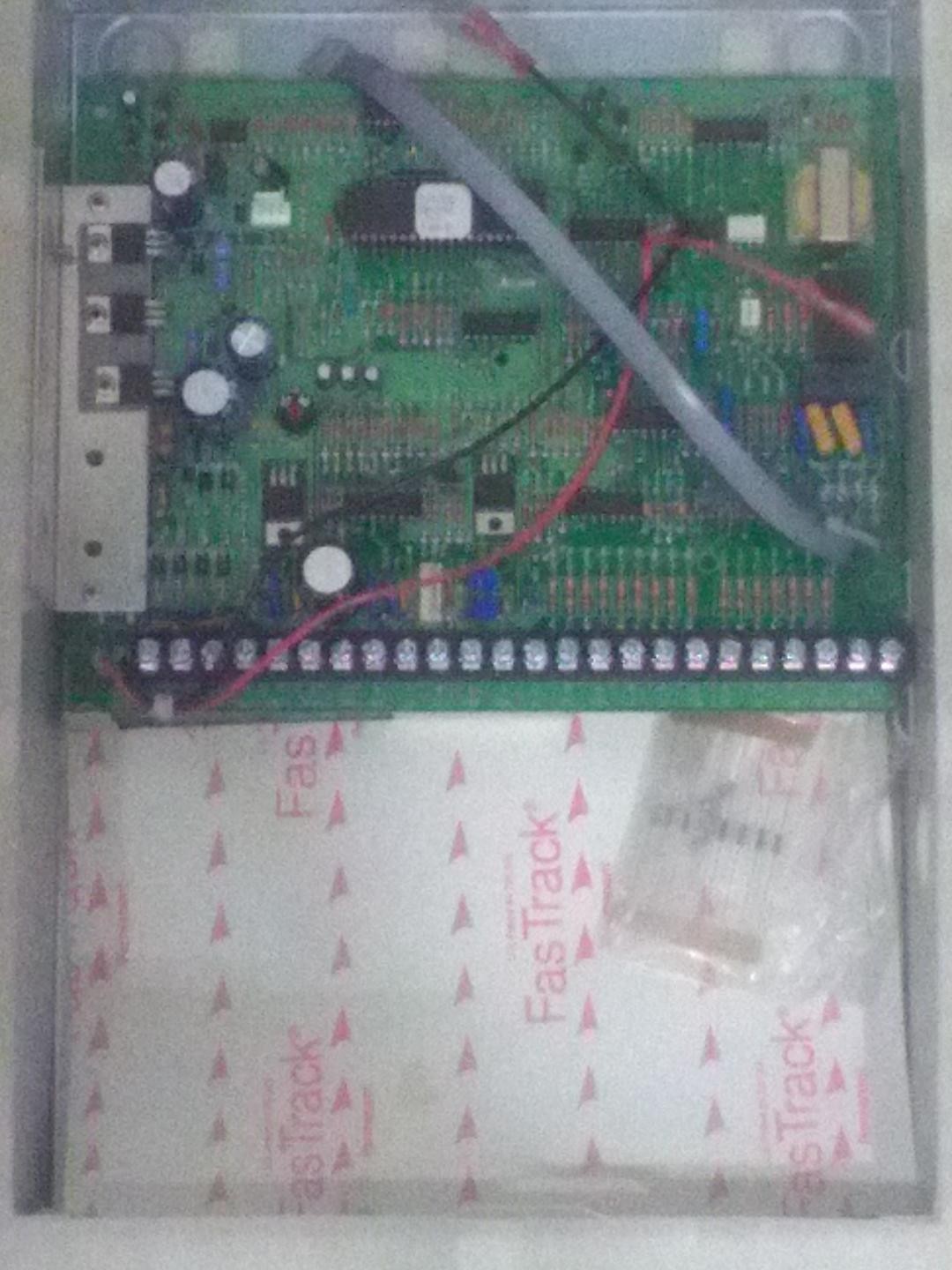 BRINKS SECURITY HOME BHS 2000 KeyPad DCU 602 LCD + control panel