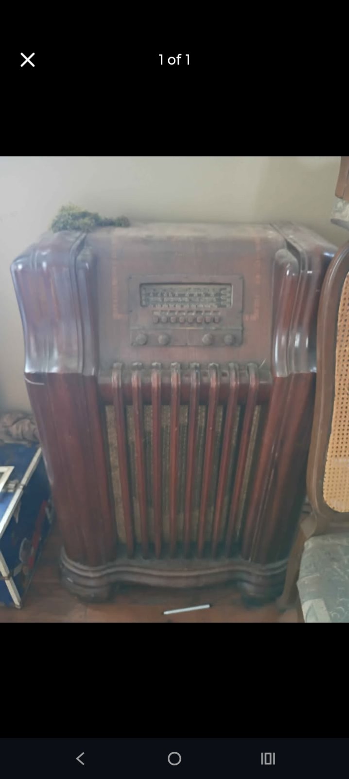 Vintage Philco Radio Model 41-290. Vacuum Tube Powered.