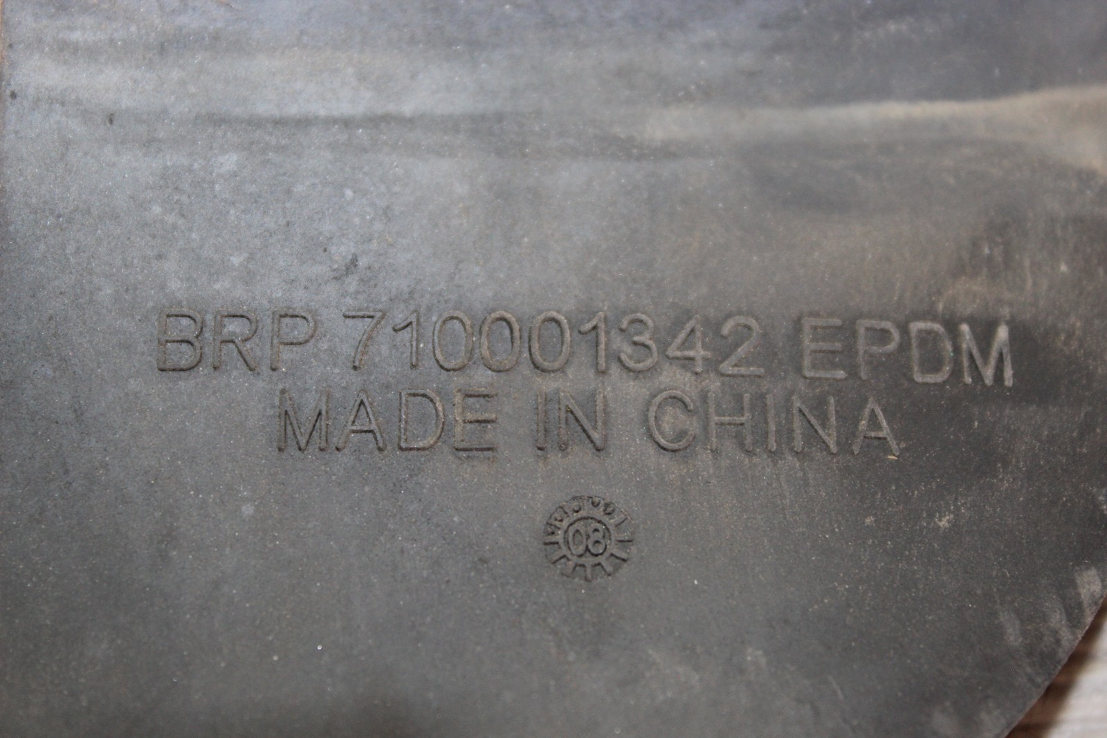 2008 Can-am Spyder Gs 990 Se5 Front Rubber Steering Stay Moulding 710001342