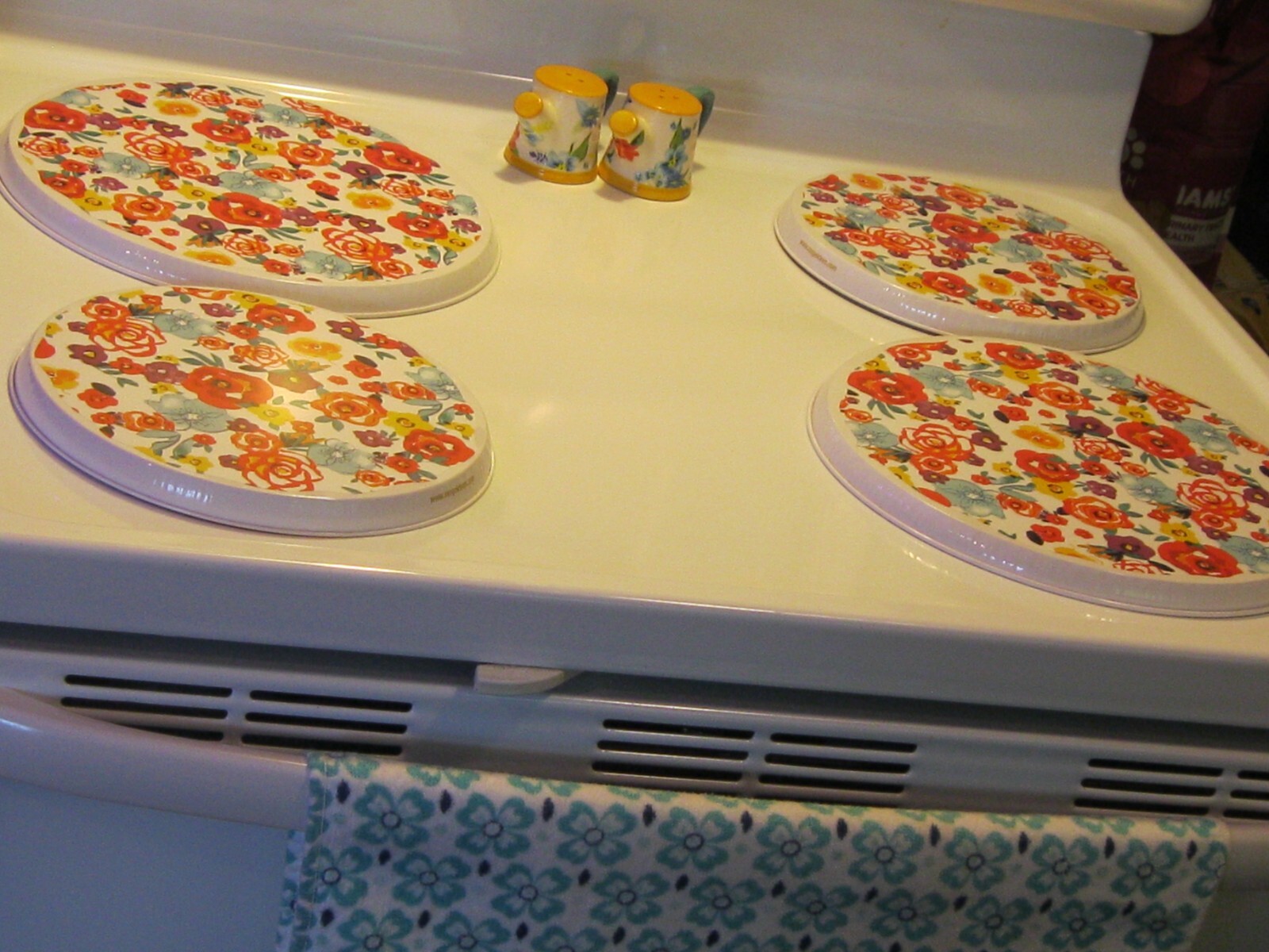 NEW HANDCRAFTED PIONEER WOMAN FLEA MARKET FLORAL LAMINATED STOVE BURNER COVERS