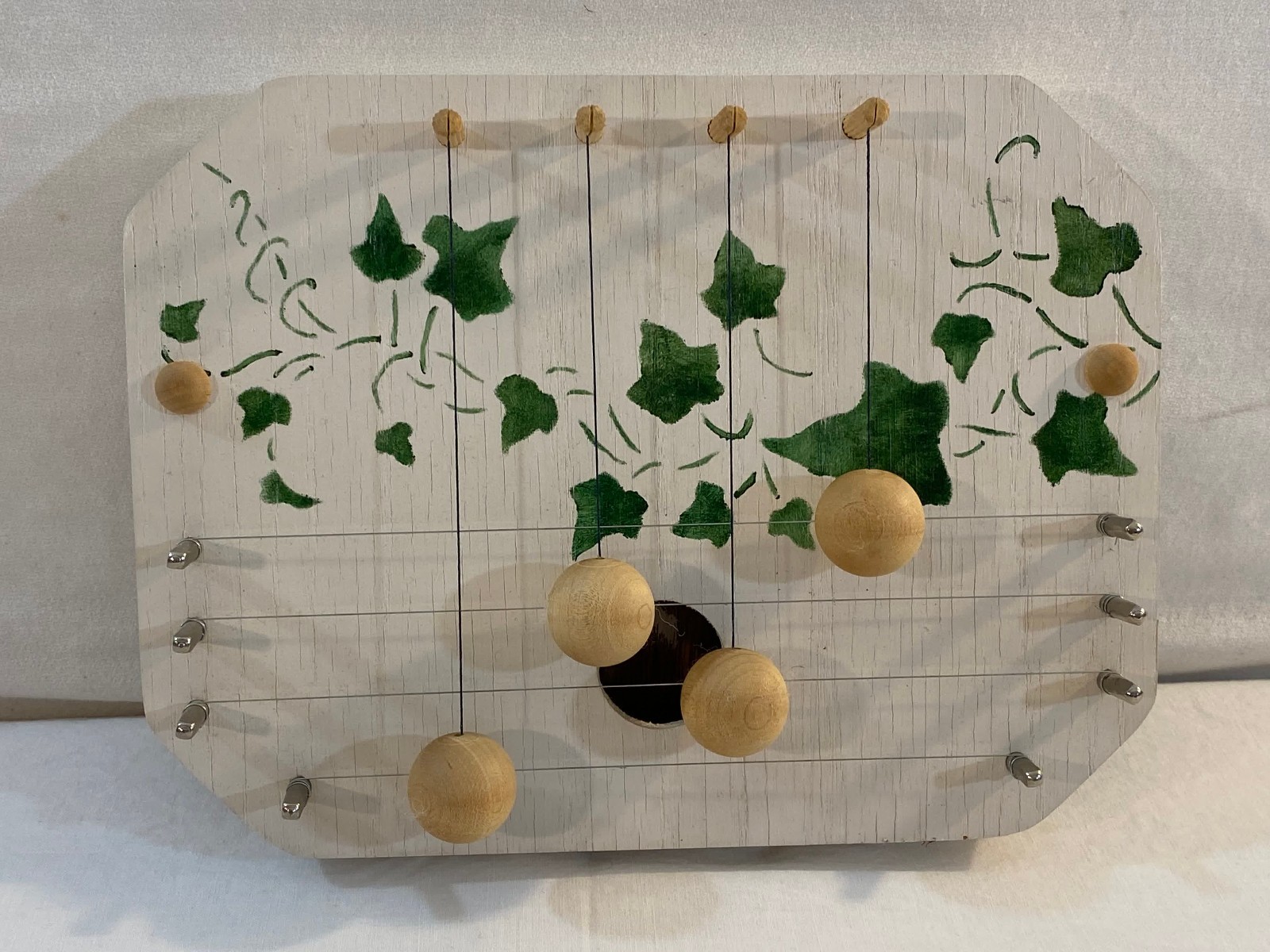 UNBRANDED DOOR HARP CHIME GREEN LEAF FOLIAGE