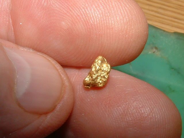 NATURAL GOLD NUGGET CALIFORNIA GOLD .73 GRAM
