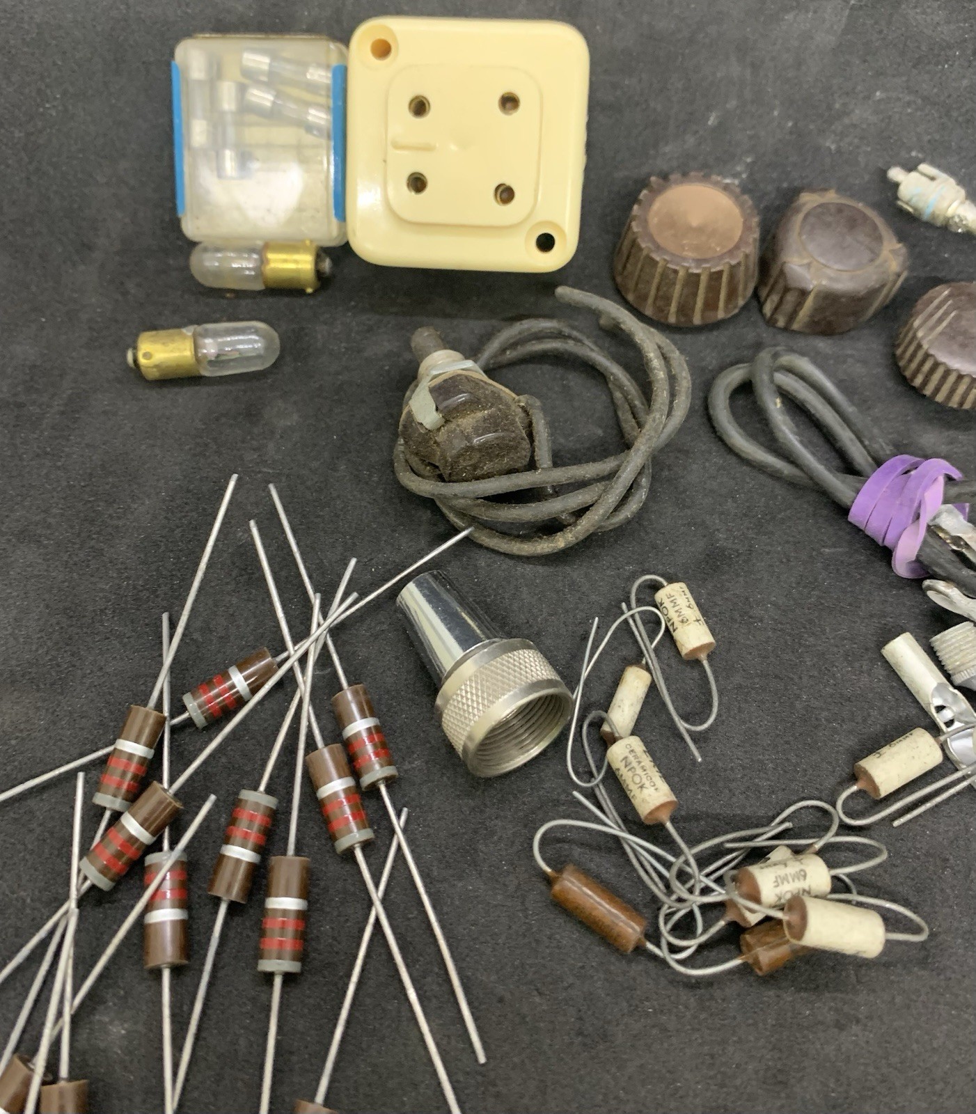 Misc. Radio and Electrical Parts * FROM HAM / ANTIQUE RADIO ESTATE * (A211)