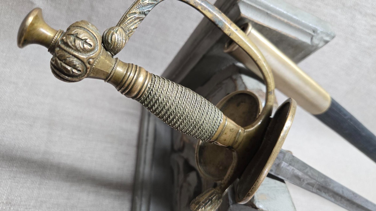 IMPERIAL GERMANY / PRUSSIAN ENGRAVED OFFICER’S COURT SWORD - PRE WW1 - 1800'S