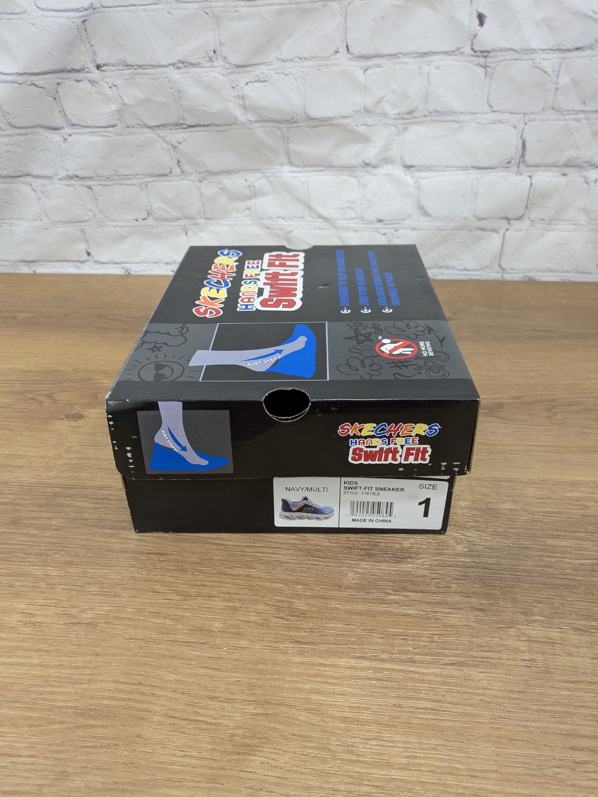 Skechers Kids Lightweight Hands Free Swift Fit Sneaker Navy/Multi Size 1