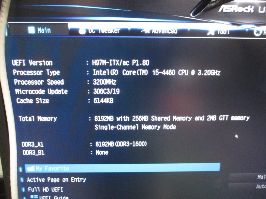 ASRock H97M-ITX/ac Rev 1.02 LGA1150 Mini-ITX Motherboard Core i5-4460 8GB RAM