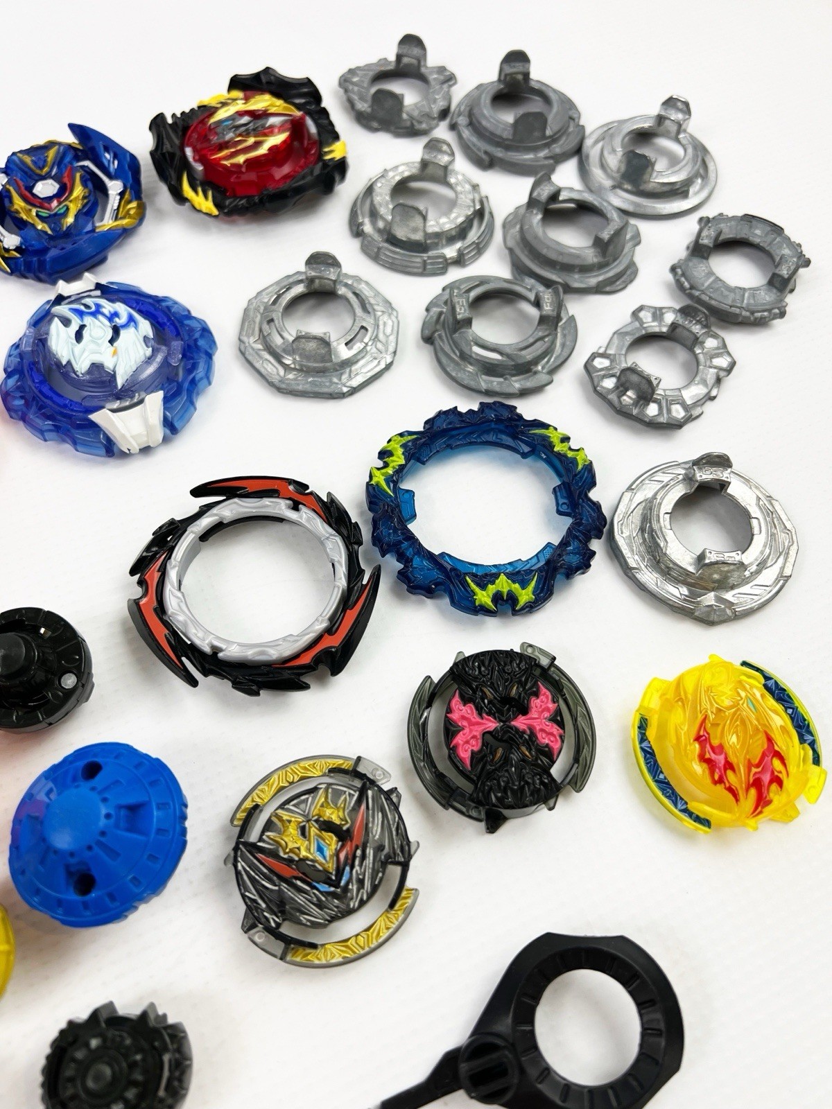 Large Lot of 30+ Beyblades Many Pieces Tops Parts Metal Cords Launchers HASBRO