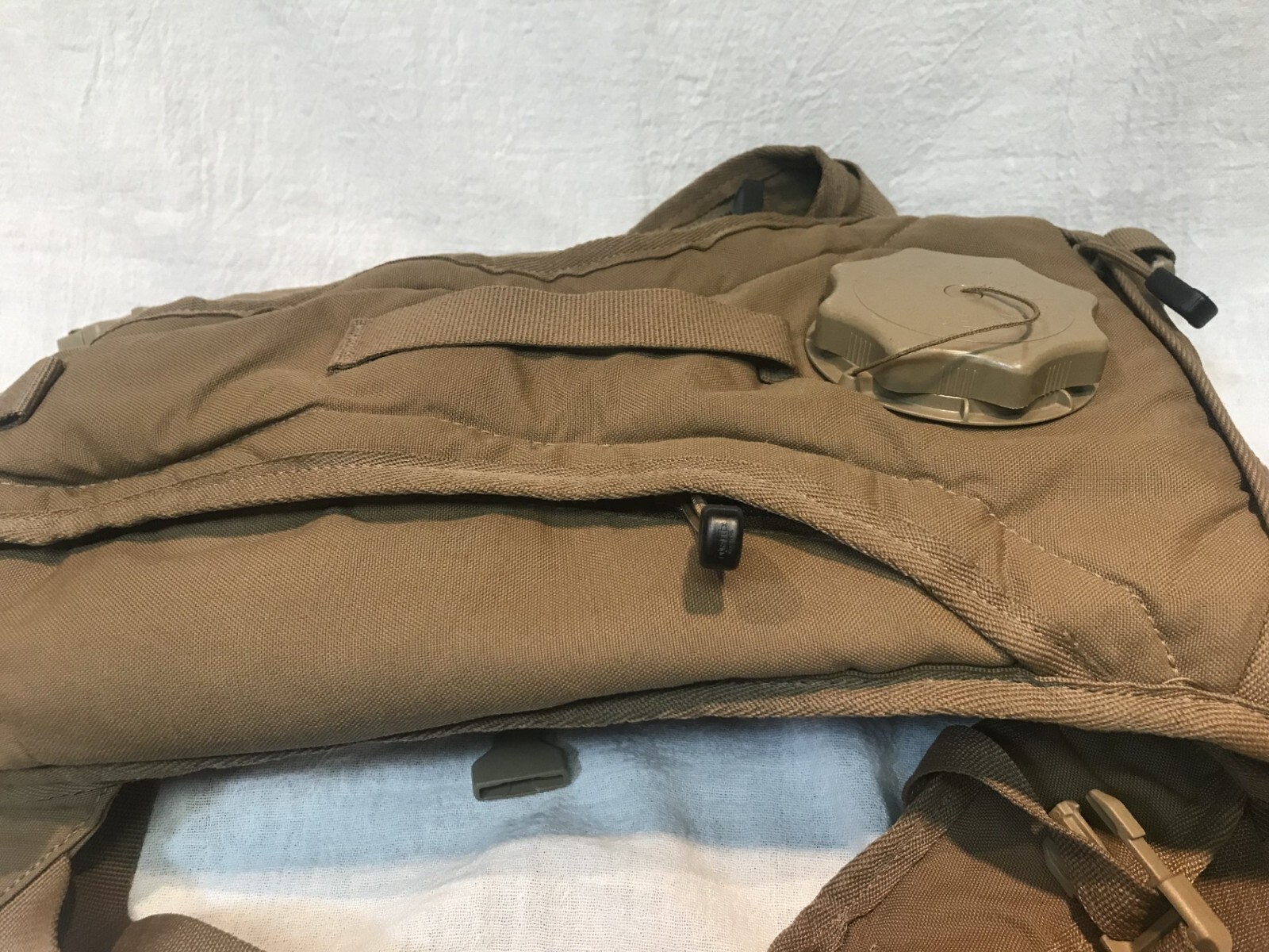 SOURCE HYDRATION SYSTEM W/ BLADDER, NEW HOSE USMC TACTICAL 3L COYOTE BROWN CLEAN