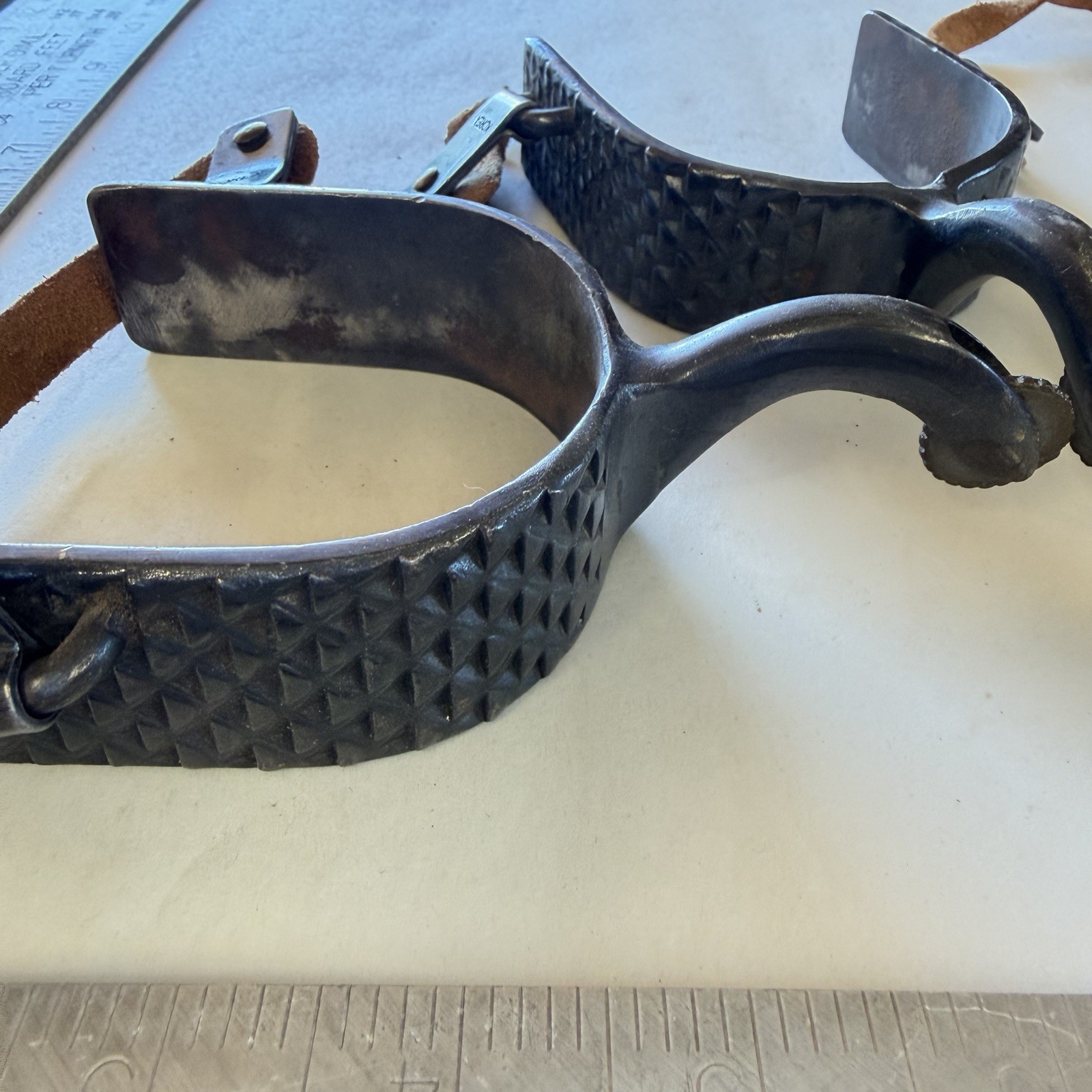 Leather Black Rasp Spurs - Korea