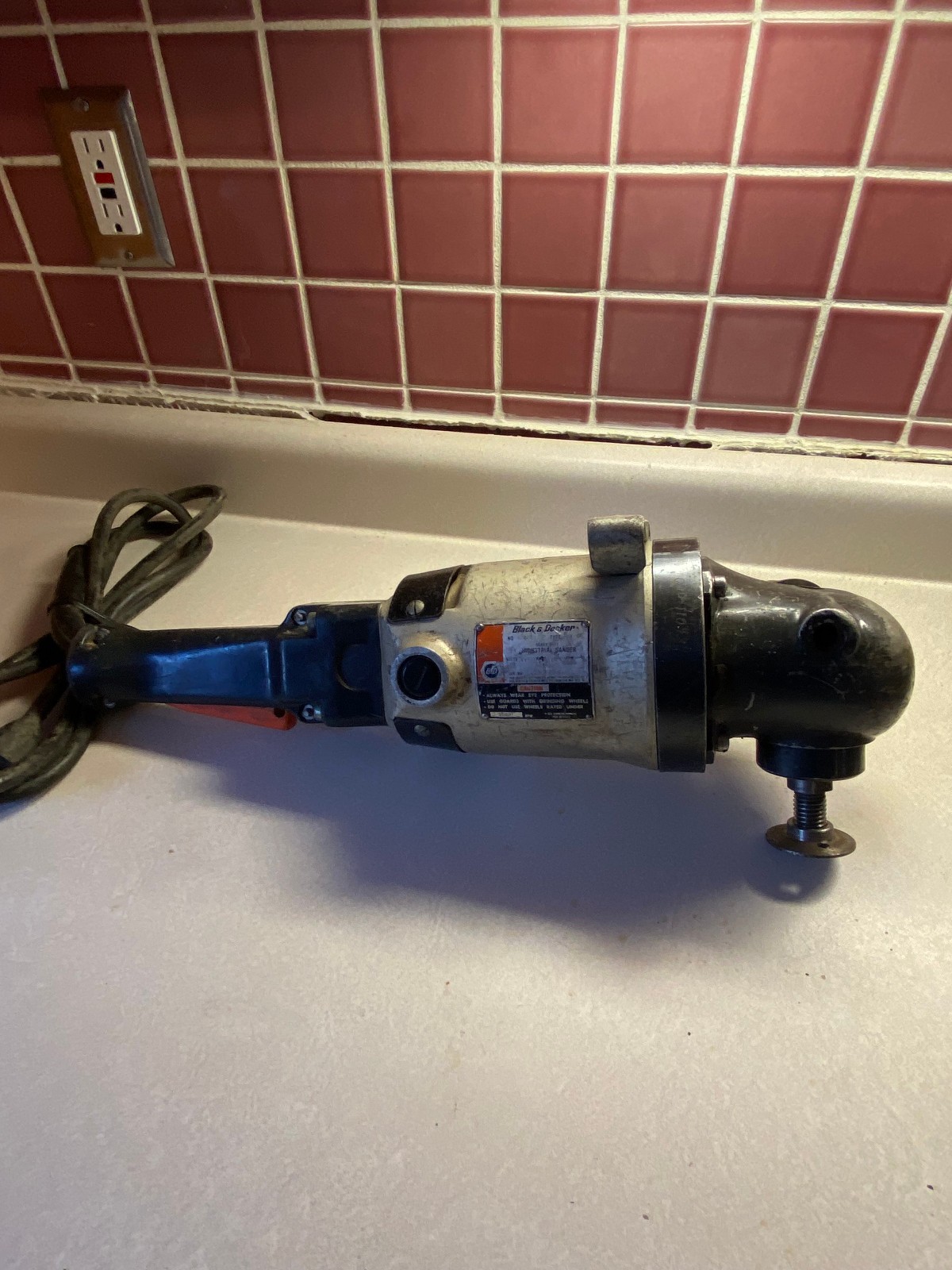 Black & Decker Heavy Duty Industrial 7 / 9 Inch Sander Grinder Model 4057