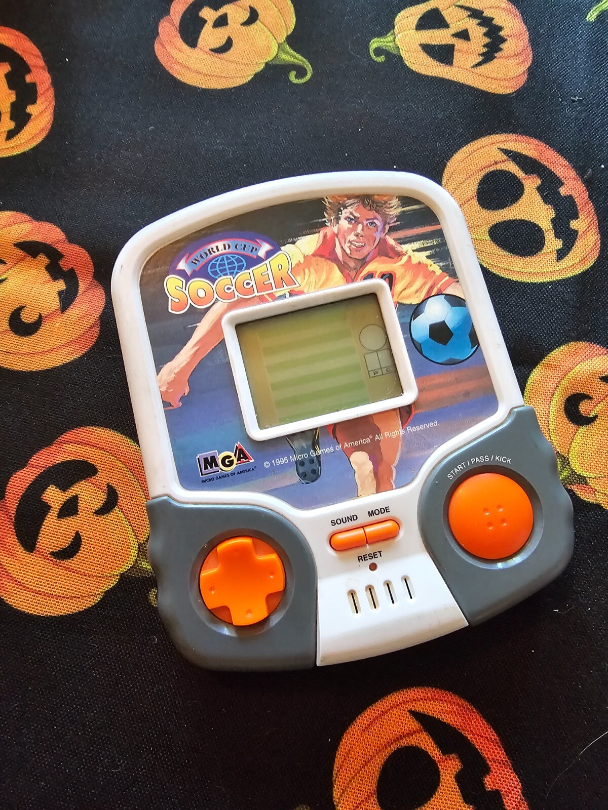 Vintage World Cup Soccer MGA Handheld Electronic Game 1995 Tested No Door