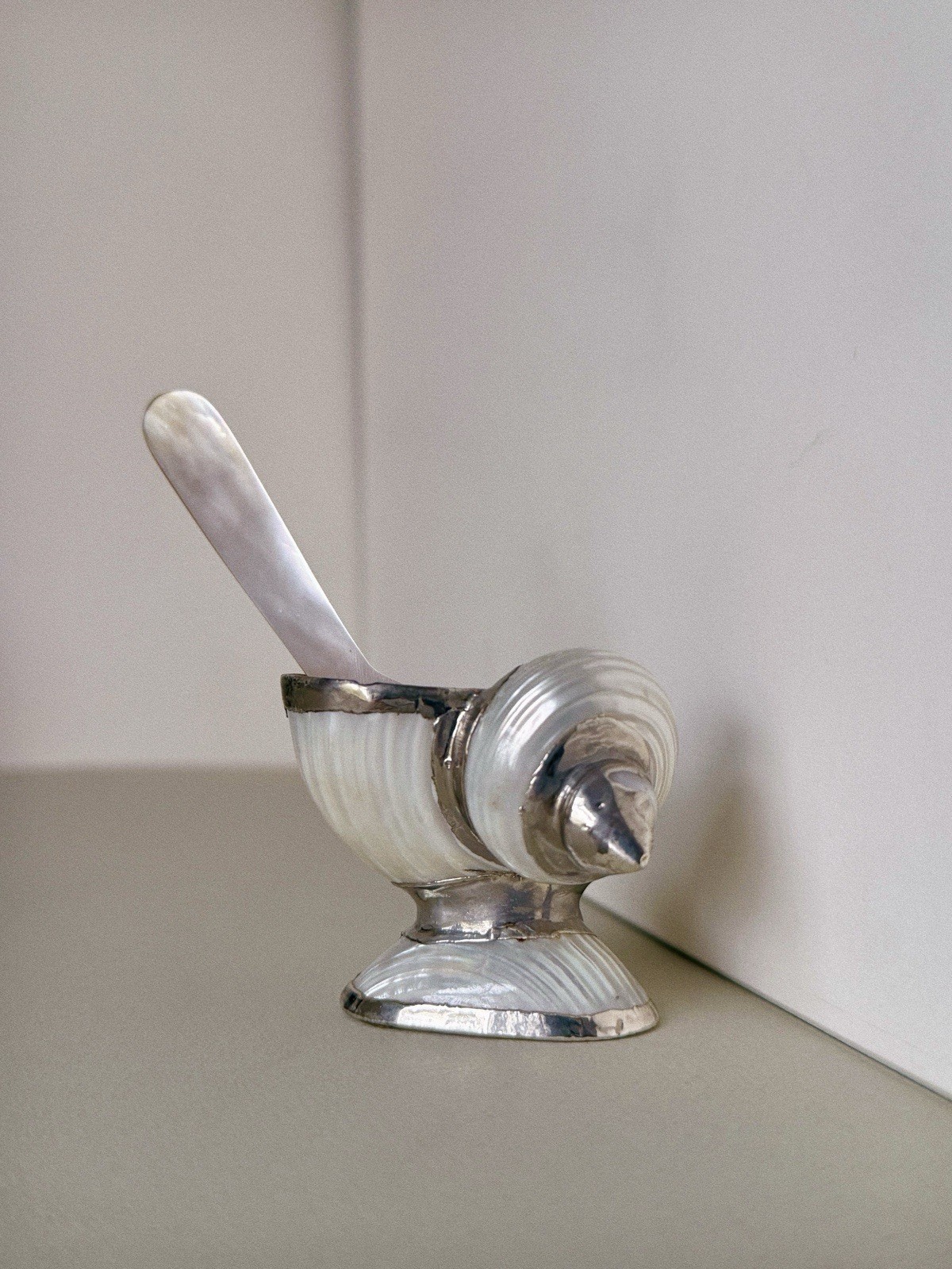 Set of 4 Antique Shell Open Salts with Mother of Pearl Spoons, Sterling Silver