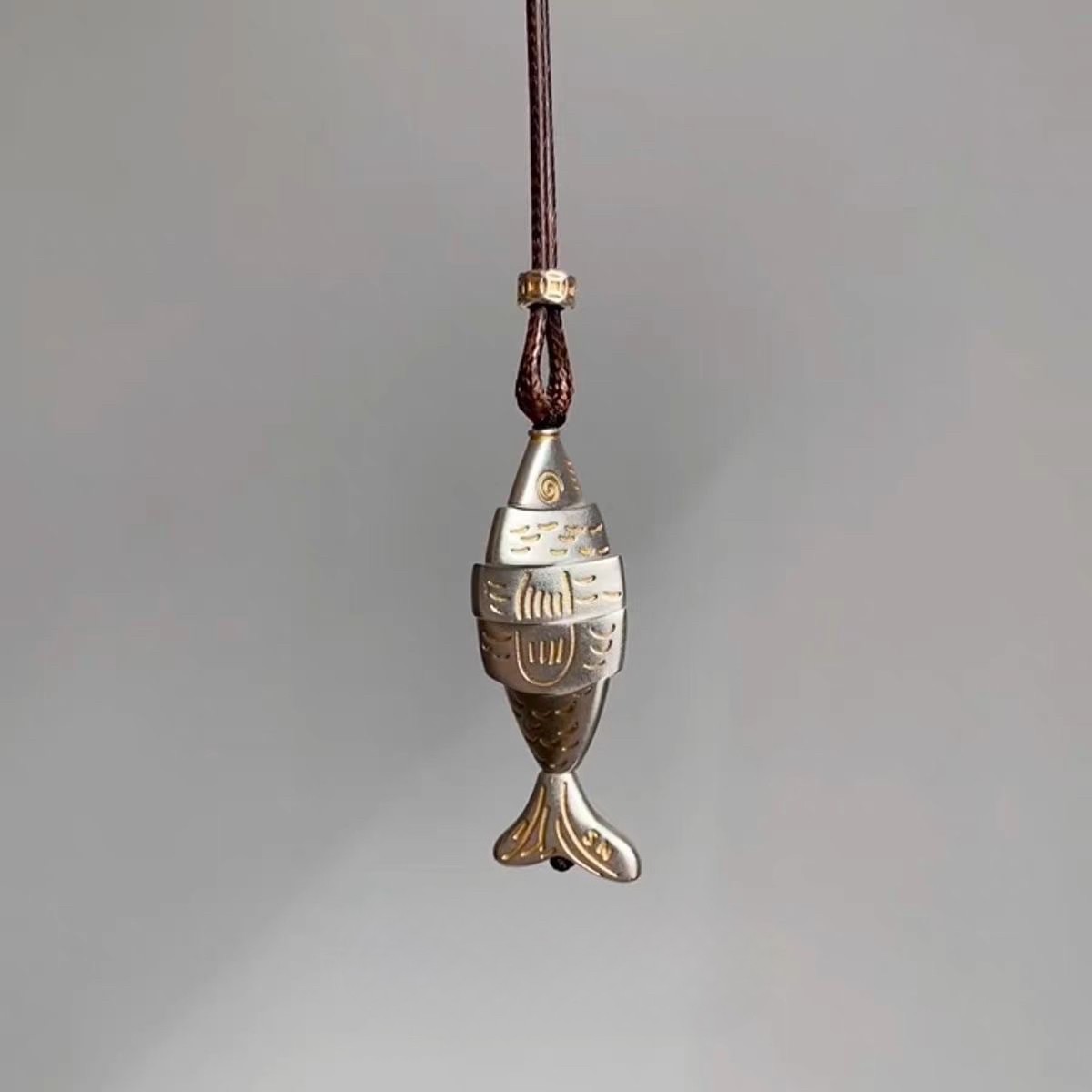 Vintage Silver Fish Pendant Necklace for Women, Retro Boho Small Fish Necklace