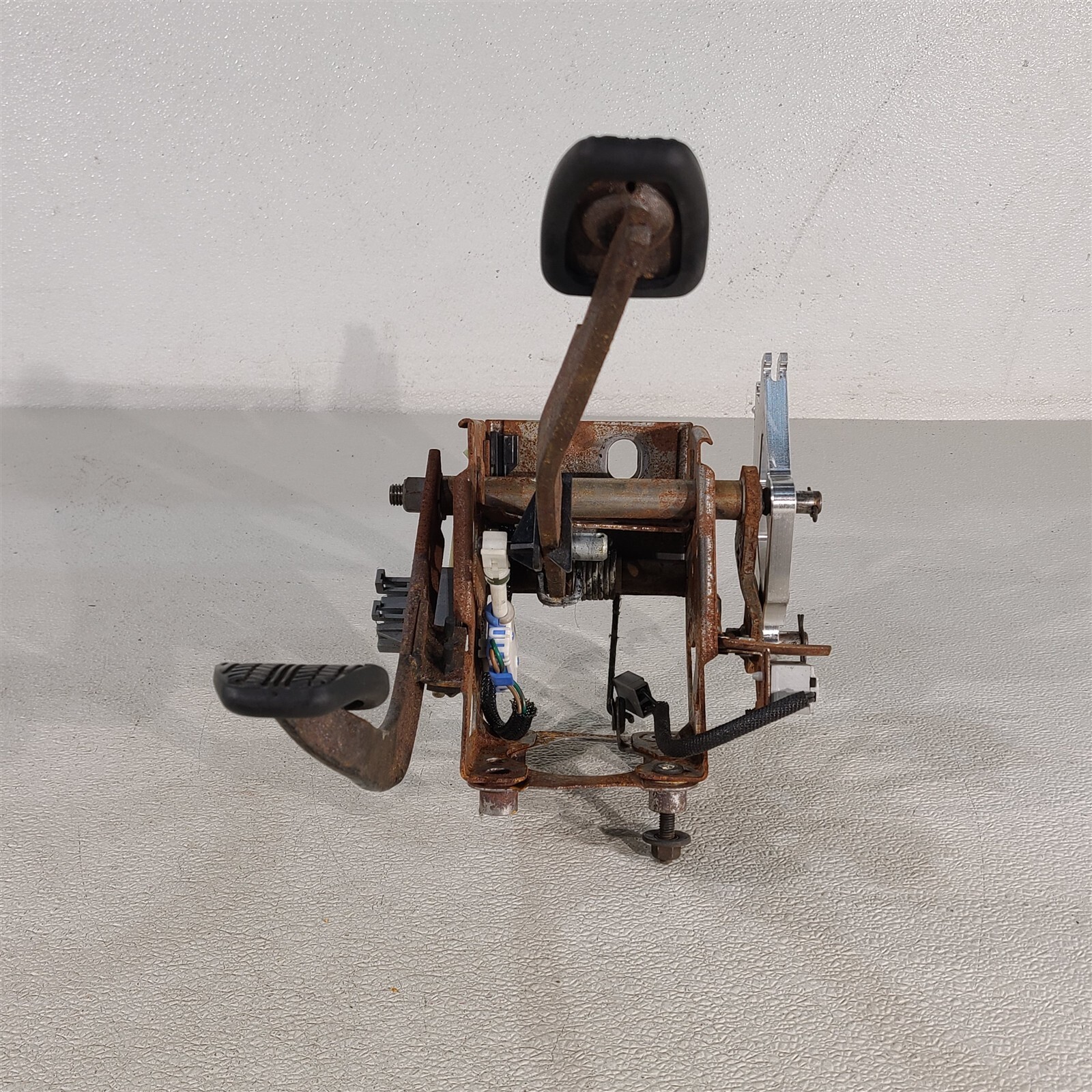 94-98 Mustang Clutch & Brake Pedal Assembly Manual Trans Aa7475 - NOTE